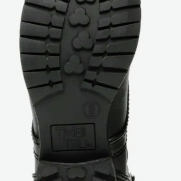 Time and Tru Black Ankle Boots - Picture 5 of 5